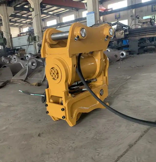 Accoppiatore a inclinazione per escavatori da 1 a 80 tonnellate per officine di riparazione di macchine