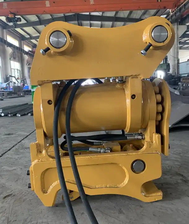Accoppiatore a inclinazione per escavatori da 1 a 80 tonnellate per officine di riparazione di macchine