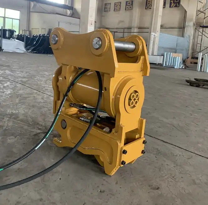 Accoppiatore a inclinazione per escavatori da 1 a 80 tonnellate per officine di riparazione di macchine