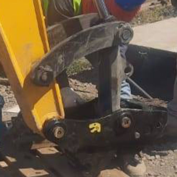 Semplifica il tuo lavoro con l'escavatore Quick Hitch per cambiamenti rapidi di attaccamento